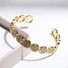 Pulseira Estilo Retrô Europeu e Americano com Design Único para Mulheres, Apresentando Esmalte Colorido Olho de Raio de Zircônia e Joias que Preservam a Cor