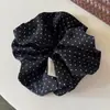 Elástico para el pelo elegante de satén texturizado con lunares color vino, para moños, coletas, versátil, accesorio para el cabello