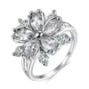Joyería transfronteriza moda personalidad cobre incrustado circón anillo de flor Europa y Estados Unidos accesorios de moda creativos al por mayor
