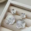Novos Brincos de Flor de Prata com Zircônia de Alta Qualidade Moda Nicho Estilo Exagerado Ear Cuffs Acessórios de Brinco com Temperamento Doce