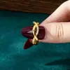 Nuevo Anillo Geométrico de Zirconio Color Oro Arena Vietnamita para Mujer Estilo Lujo Ligero Moderno Anillo de Líneas Cruzadas Joyería Transfronteriza Venta Directa