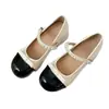 Sapatos Mary Jane de Salto Alto com Tira de Fivela de Pérola Estilo Doce Francês Feminino 2026 Verão Novo Salto Grosso Bico Quadrado Baixo Zíper Único