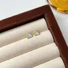 Brincos Mini Geométricos Triangulares Redondos Assimétricos Preto e Branco de Prata 925 Simples para Meninas Coreanas