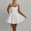 Vestido Doce Costas Nuas com Laço Grande e Alças para Mulheres, Novo Estilo de Outono com Padrão Único de Espinha de Peixe e Saia Curta