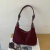 Versátil bolsa de mano casual para el día a día, nueva colección de otoño, material de gamuza, gran capacidad, estilo retro europeo y americano, bolso de hombro y bolso cruzado de moda