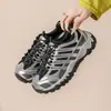 Zapatillas tipo dad con cordones, suela gruesa, cómodas y casuales para otoño, nuevas zapatillas deportivas de cuero para mujer, diseño color-block 2026, zapatillas atléticas versátiles, zapatillas para correr