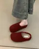 Sapatos peludos femininos para uso externo, inverno de 2026, sapatos peludos gentis e fofos estilo fada, pantufas de algodão quentes fechadas sem cadarço