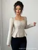 Top de Verano 2026 Europeo y Americano de Cuello Cuadrado con Mangas Abullonadas, Cintura Ceñida, Botones de Perla y Camisa de Corte Entallado con Dobladillo de Volantes