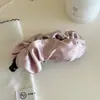 Pinza Banana Elegante de Satén Plisado con Pedrería Estilo Coreano, Nuevo Estilo para Mujeres, Realza el Volumen del Cabello, Pinza Vertical para Cola de Caballo, Accesorio Versátil para el Cabello