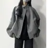 Chaqueta de Suede Gris Simple Estilo Retro Americano Versátil con Cuello Alto para Mujer, Nueva Colección Primavera y Otoño 2026, con un Toque de Alta Gama