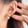 Pendientes de botón de perla de circonita cruzada de estilo frío, ligeros, de lujo, de moda para mujer, sencillos, de gran sentido, elegantes, que combinan con todo, de gran sentido.
