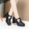 Uma geração de sapatos femininos únicos primavera e outono novos saltos grossos plataforma à prova d'água saltos altos fundo grosso preto pequenos sapatos de couro francês retro