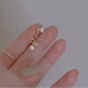 Pendientes de perlas cruzadas con diseño de nicho de circón exquisito japonés y coreano, pendientes sencillos con agujeros cuadrados pequeños para las orejas, pendientes con clip para las orejas