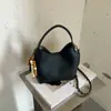 Bolso de cubo de nicho nuevo transfronterizo 2026, versátil y elegante, bolso de hombro y bandolera, bolso de mano con cadena, bolso vintage para madre e hija