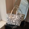Bolso de Mano de Gran Capacidad para Comercio Exterior para Mujer 2025 Nuevo Clase Versátil Bolso de Hombro Trabajo Salida Ropa de Trabajo Bolso Tote