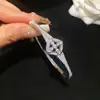 Pulsera Retro Ovalada de Bambú con Cierre de Circonita Europeo y Americano, Pulsera de Lujo Ligero de Gama Alta, Accesorio de Mano Versátil de Moda para el Día a Día