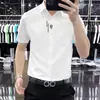 Camisa de manga corta para hombre estilo europeo de otoño, corte slim, seda helada, con adornos de pedrería, casual de negocios, resistente a las arrugas, diseño nuevo, camisa sin costuras para hombre