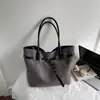 Bolso Cruzado Femenino Casual de Gran Capacidad con Correa Decorativa 2025 Otoño e Invierno Nuevo Mochila Cruzada Casual Bolso Tote para el Trabajo