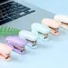 Mini Grampeador, Fofo e Simples, Presente para Alunos do Ensino Fundamental, Material de Papelaria Atacado, Pequeno Grampeador Disponível em Várias Cores