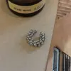 Pendientes de bola de metal hechos a mano con diseño de nicho de Corea del Sur, con personalidad, sencillos, combinables, de moda, chapados en oro.