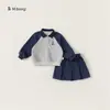 Promoção de conjunto de roupas para menina Conjunto de roupas para menina em liquidação