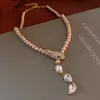 Set de Collar y Pendientes Flor de Diamante Vintage de Segunda Mano Lujo Accesible Cadena Alta para Clavícula Collar Estilo Palacio para Mujer