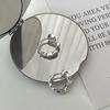 Pendientes elegantes de plata de ley S925 con textura elegante y diseño geométrico con hebilla de nicho.