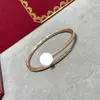 Pulseira de Unha Elástica Modelo Novo Clássico V-Gold de Alta Qualidade Versão Fina, Pulseira de Unha Versão Grossa com Superfície Lisa, Artesanato Avançado CNC para Casais