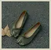 Sapatos femininos retrô de couro macio versão couro de vaca split-toe pé de porco boca rasa laço sapatilhas femininas slip-on rasos sapatos únicos baixos