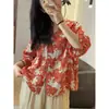 Camisa Casual Literária e Confortável de Algodão e Linho para Mulheres com Mangas Três Quartos Novo Estilo Verão 2025 Decote Exquisito Top com Estampa de Flores Grandes Retrô