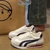 Tênis Feminino de Couro Genuíno com Solas Macias, Sapatos Femininos, Novo Lançamento Primavera 2026, Tênis Esportivos Casuais Versáteis