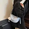 Bolsas Pequenas da Moda Deste Ano para Mulheres 2025 Nova Moda de Verão Bolsa Transversal para Trabalho e Dia a Dia Bolsa de Ombro Formato Bolinho