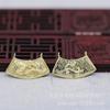 Yiwu Gold Ray color dorado chapado doble agujero impresión de narciso forma de abanico pequeño colgantes coronas todo collar accesorios para tocado B540