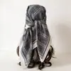Lenço Quadrado Xadrez Fino Estilo Britânico com Toque de Algodão e Linho, Xale Versátil de Veludo Espinha de Peixe Faux Silk, Lenço de Cabeça e Lenço Estampados