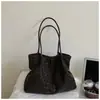 Bolso de axila vintage de alta gama para mujer, nuevo y moderno bolso de hombro grande de alta capacidad para el día a día, bolso de mano versátil tipo tote