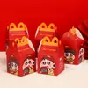 Nova caixa de doces de casamento de desenho animado fofo, caixa de doces de casamento criativa do Shin-chan, caixa de doces de mesa, caixa de papel vermelha atacado