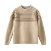 Nova coleção outono e inverno: suéter de tricô de lã pura para crianças, gola redonda, estilo pullover, camada base casual, design color-block, moderno