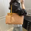 Bolso de Hombro Cruzado con Diseño Estampado de Nicho Gran Capacidad Bolso Tote para Axila Bolso de Compras Versátil para Estilistas Bolso de Mano para Mujer