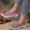 Suministro Exclusivo Transfronterizo Zapatos de Malla Flyknit para Mujer Slip-on Suela Gruesa Plataforma Zapatos Mecedores Cómodos Zapatos para Madre de Mediana Edad y Ancianos Venta al por Mayor