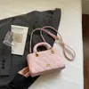 Bolsa de Mão Quadrada Pequena Estilo Coreano Tendência Transfronteiriça para Mulheres, Novo Modelo Verão 2026, Bolsa de Ombro com Textura Acolchoada, Bolsa Transversal para o Dia a Dia