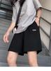Shorts Esportivo Casual Reto Fino Soltinho Feminino 2023 com Estilo de Hong Kong, Tendência Ins de Comprimento Médio, Atacado de Cintura Alta e Emagrecedor