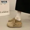Sapatos slip-on de couro genuíno com sola grossa estilo Birkenstock para mulheres, novos tamancos fechados para outono 2026, sandálias casuais antiderrapantes femininas
