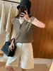 Han Xun Suéter Delicado de Tricô com Fios Retrô Estilo Old Money para Mulheres Verão 2026 Blusa de Gola V com Manga Flare 26833