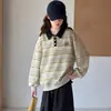 Conjunto de Moda Outono/Primavera para Meninas 2026 Novo Estilo Roupas de Outono para Meninas Moletom Polo Listrado Casual Estiloso Calças Cargo