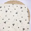 Tejido de Gasa de Doble Capa de Algodón Puro, Algodón Peinado con Estampado Floral Azul y Blanco, Adecuado para Conjuntos de Ropa de Casa, Pijamas y Camisones