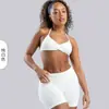 Sujetador deportivo cruzado de nailon mate de alta elasticidad con cuello halter, espalda descubierta fruncida para mujer, sujetadores deportivos al por mayor