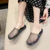 Chinelos de Gelatina Femininos Transfronteiriços, Novo Estilo de Verão, Respiráveis Vazados Slip-On Sola Grossa Antiderrapante Banheiro Sapatos de Cristal