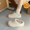 Brillantes y llamativas, estas pantuflas para mujer son cómodas de usar durante largos períodos.. Son una sensación de internet de 2026, diseñados para minimizar la sensación de pesadez, con un diseño poco profundo, de punta redonda y talón cerrado.
