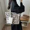 Otoño 2026 Nuevo Bolso de Hombro Individual para el Trabajo de Mujer Bolso Tote Casual Retro Moda Estampado de Leopardo Bolsa de Gran Capacidad