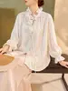 Outono Elegante Estilo Chinês Tridimensional Rosa Decote V Camisa com Gravata Novo Estilo Chinês Emagrecedor Manga Longa Top para Mulheres P7179